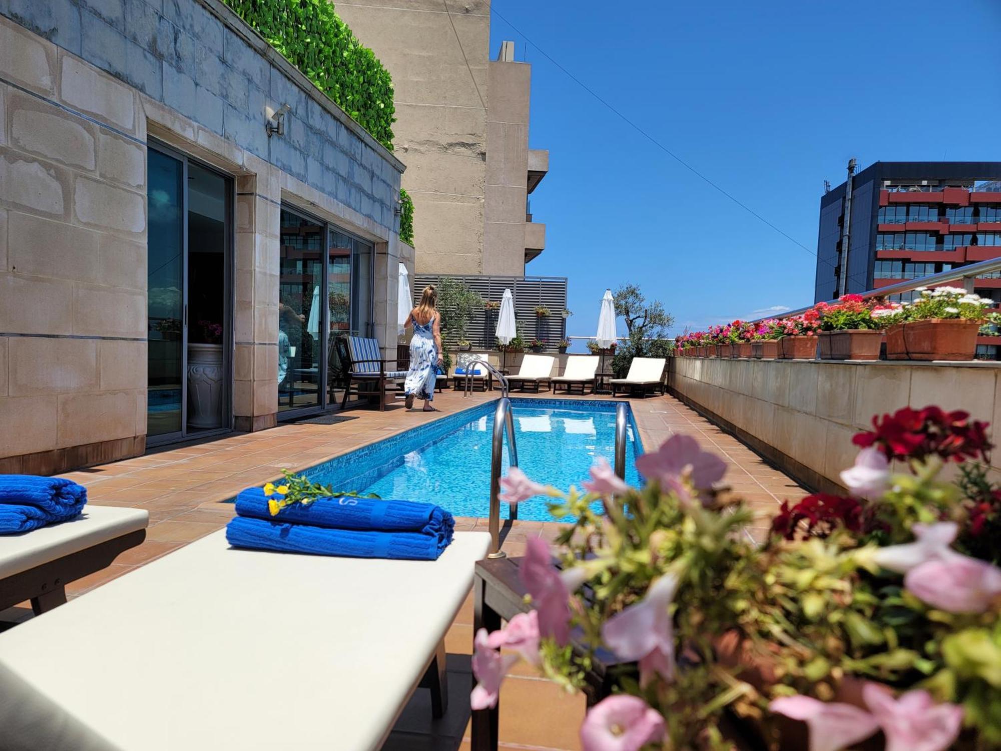 Sky Apartment *